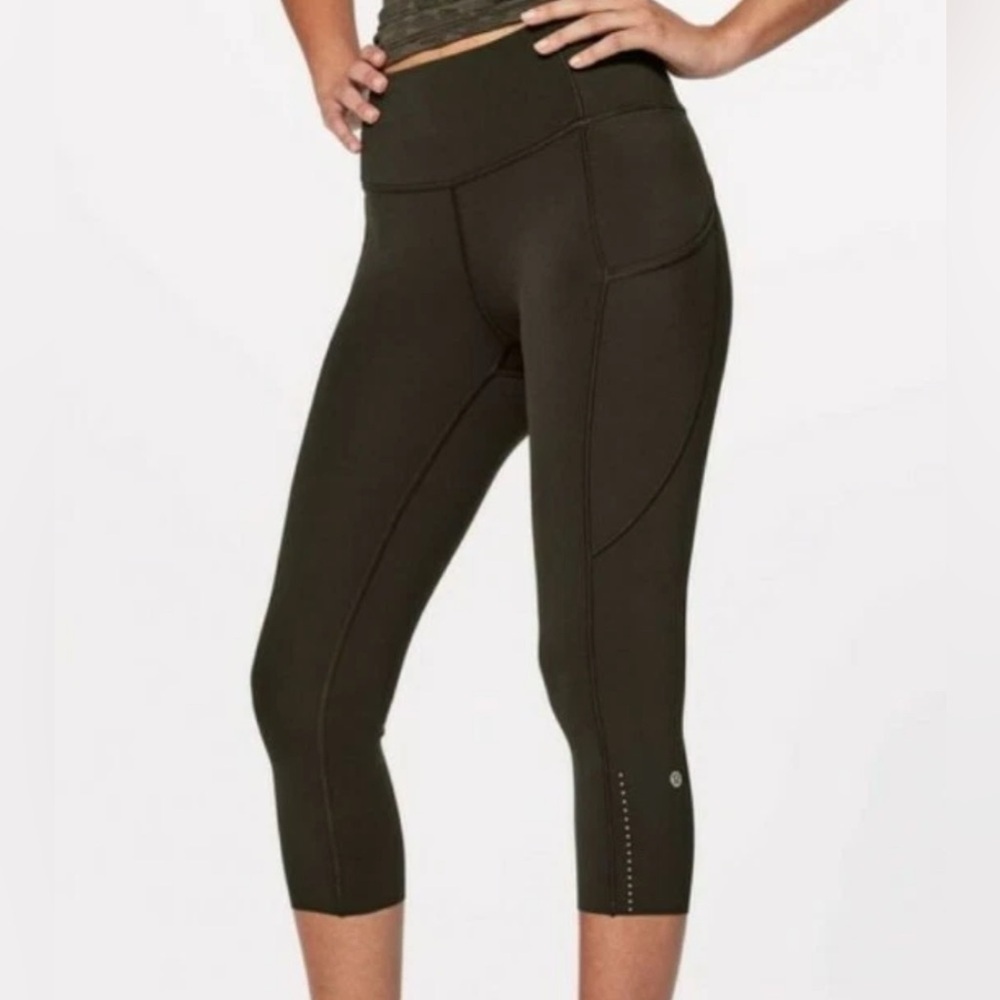 LULULEMON Women's Fast and Free HR Black Cropped 19 Leggings Size 4